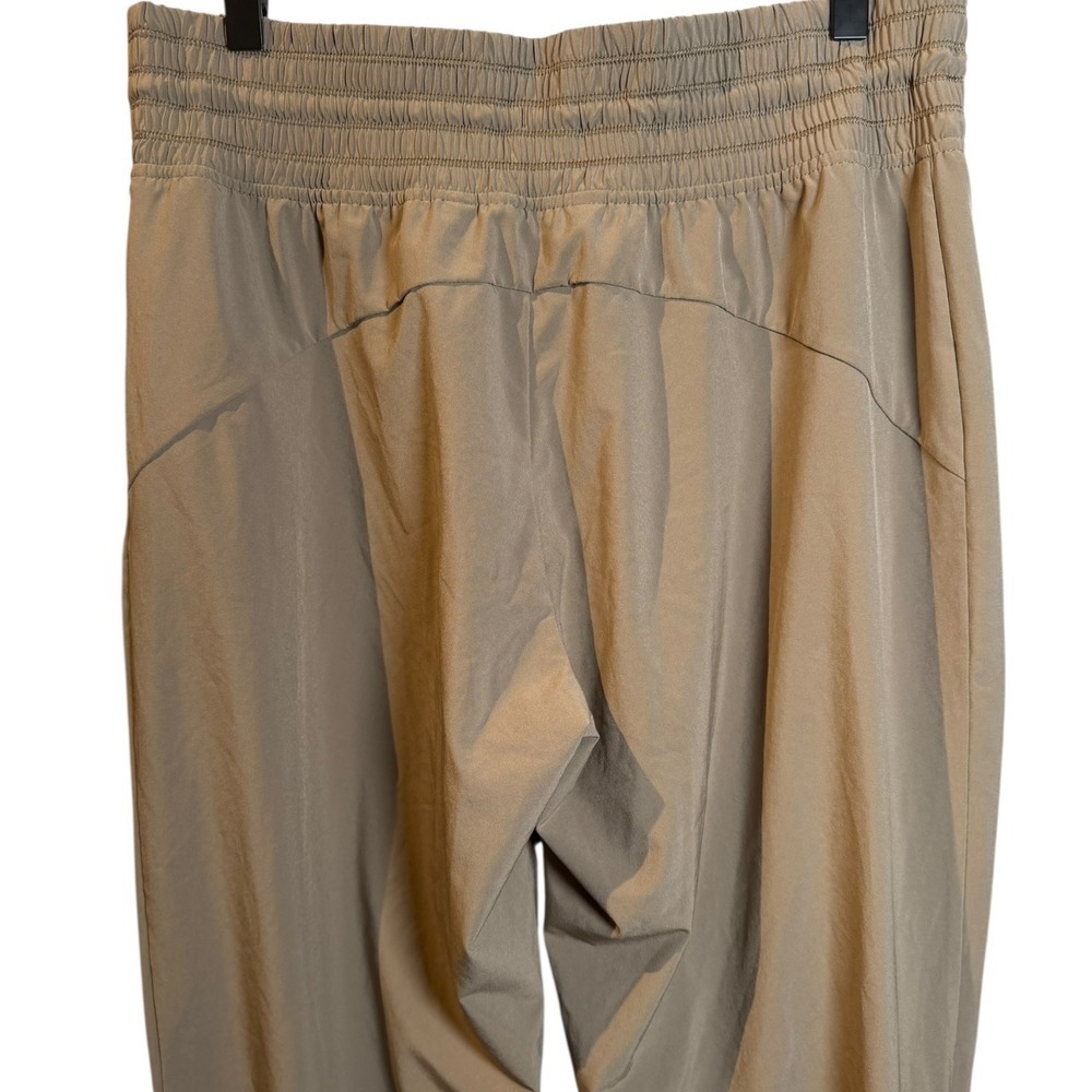 Athleta Camden Jogger Pants Tan 10 Zip Pocket Elastic Waist Travel Athleisure - Picture 7 of 11